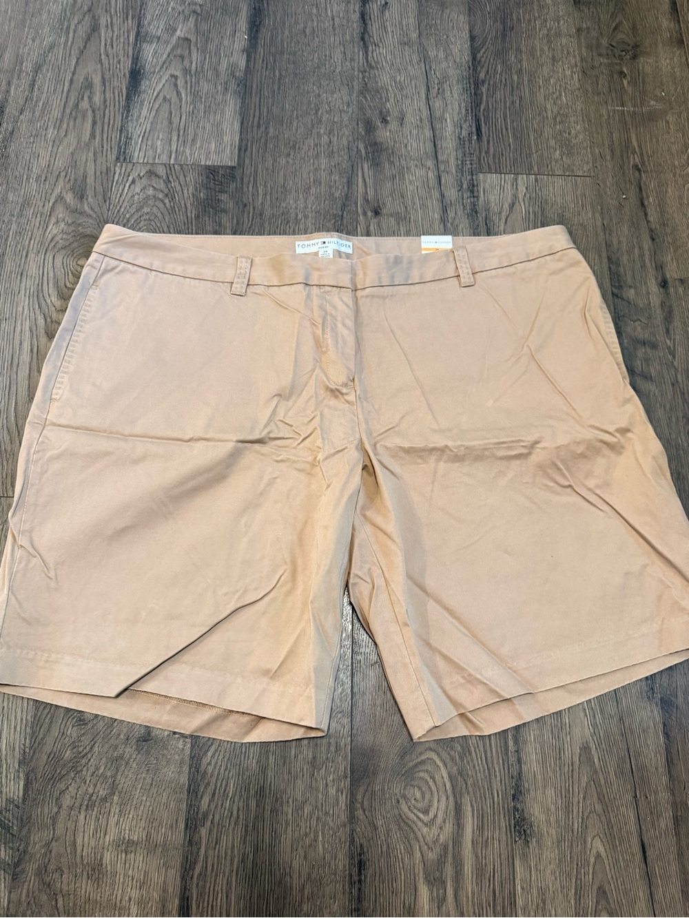 Tommy Hilfiger Women's Tan Chino Shorts